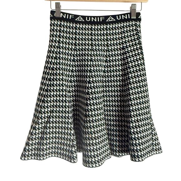 UNIF Black White Houndstooth Knit Logo Waist Fit & Flare Mini Skirt Size Medium - Picture 1 of 9